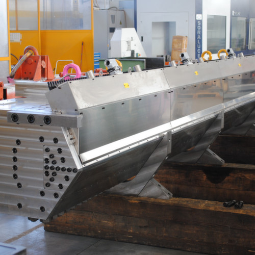 Simplas 7000 mm 3-layer PP cast film die start up